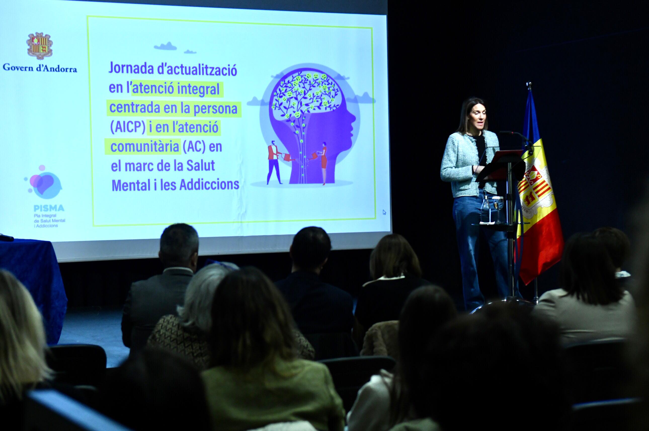 La secretària d'Estat Cristina Pérez durant la inauguració de la jornada.