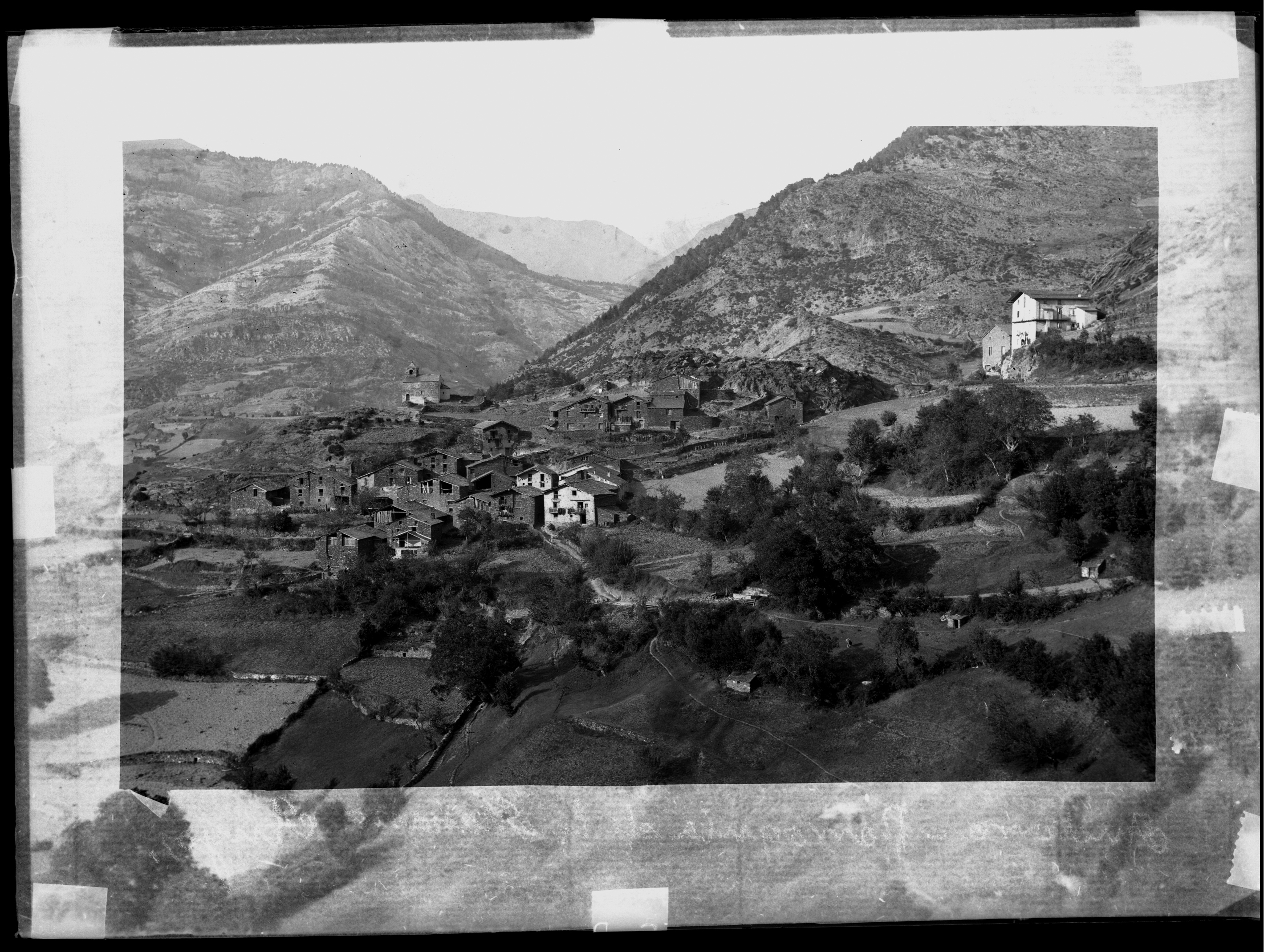 FGP-184: Vista general del poble d'Anyós