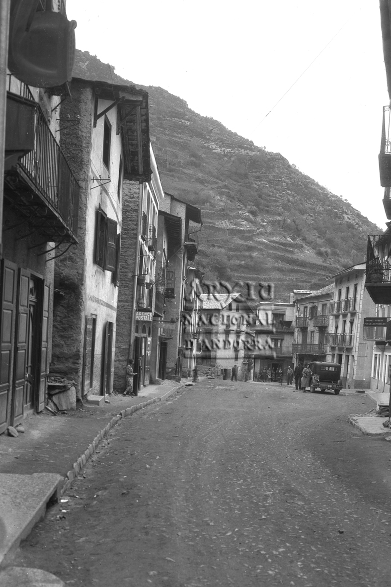 94-FBUI: Vista de la plaça Major de Sant Julià de Lòria