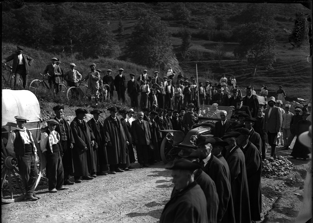 ACAU_FGP_0001: Les autoritats andorranes; Bonaventura Moles, síndic, Joan Puigcernal, subsíndic