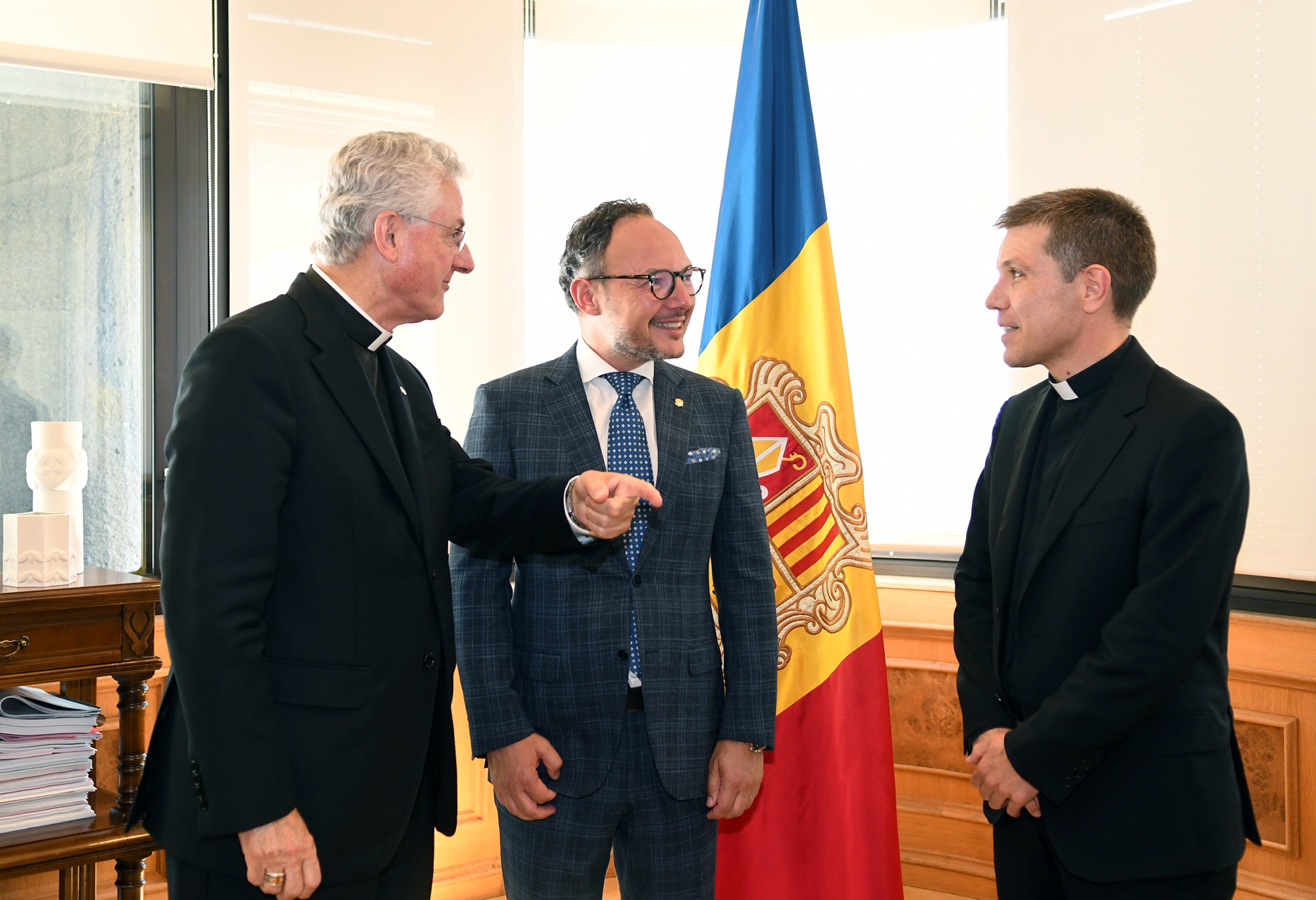 El cap de Govern, Xavier Espot, rep el nou bisbe coadjutor i futur Copríncep episcopal, Josep-Lluís Serrano