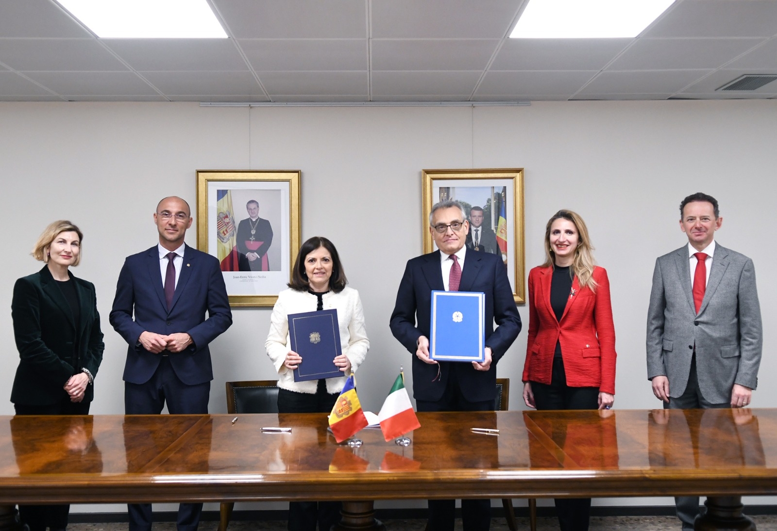 Andorra i Itàlia signen un acord per al reconeixement i homologació mutus dels permisos de conduir