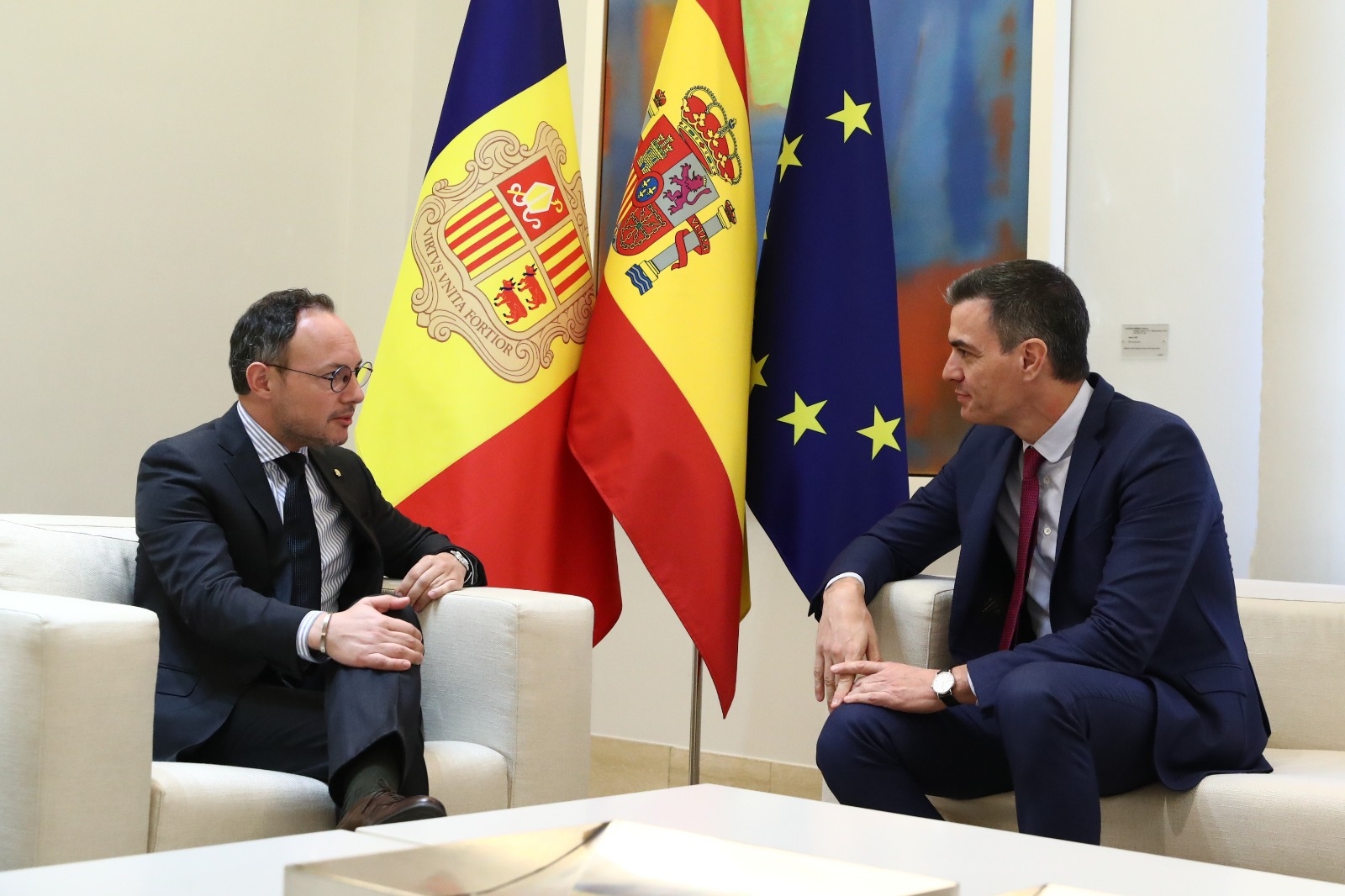 Andorra i Espanya acorden construir una nova línia elèctrica d'alta tensió entre els dos territoris