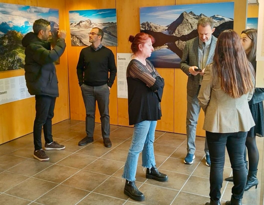 Andorra acull una exposició fotogràfica italiana per sensibilitzar sobre les muntanyes i la conciència ambiental