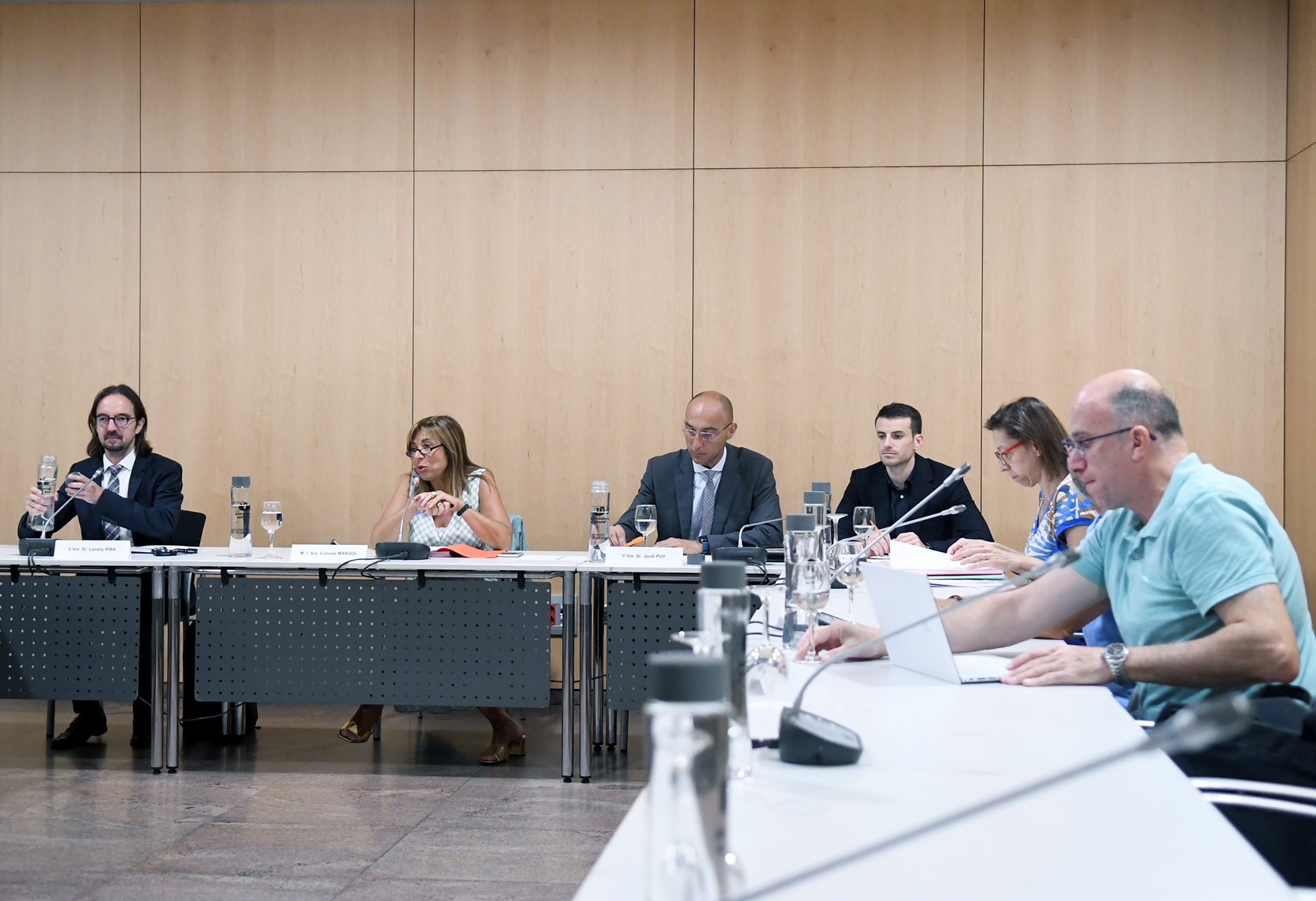 Es constitueix el Consell Econòmic i Social amb l’encàrrec que patronals i sindicats pactin les revisions salarials per al 2024