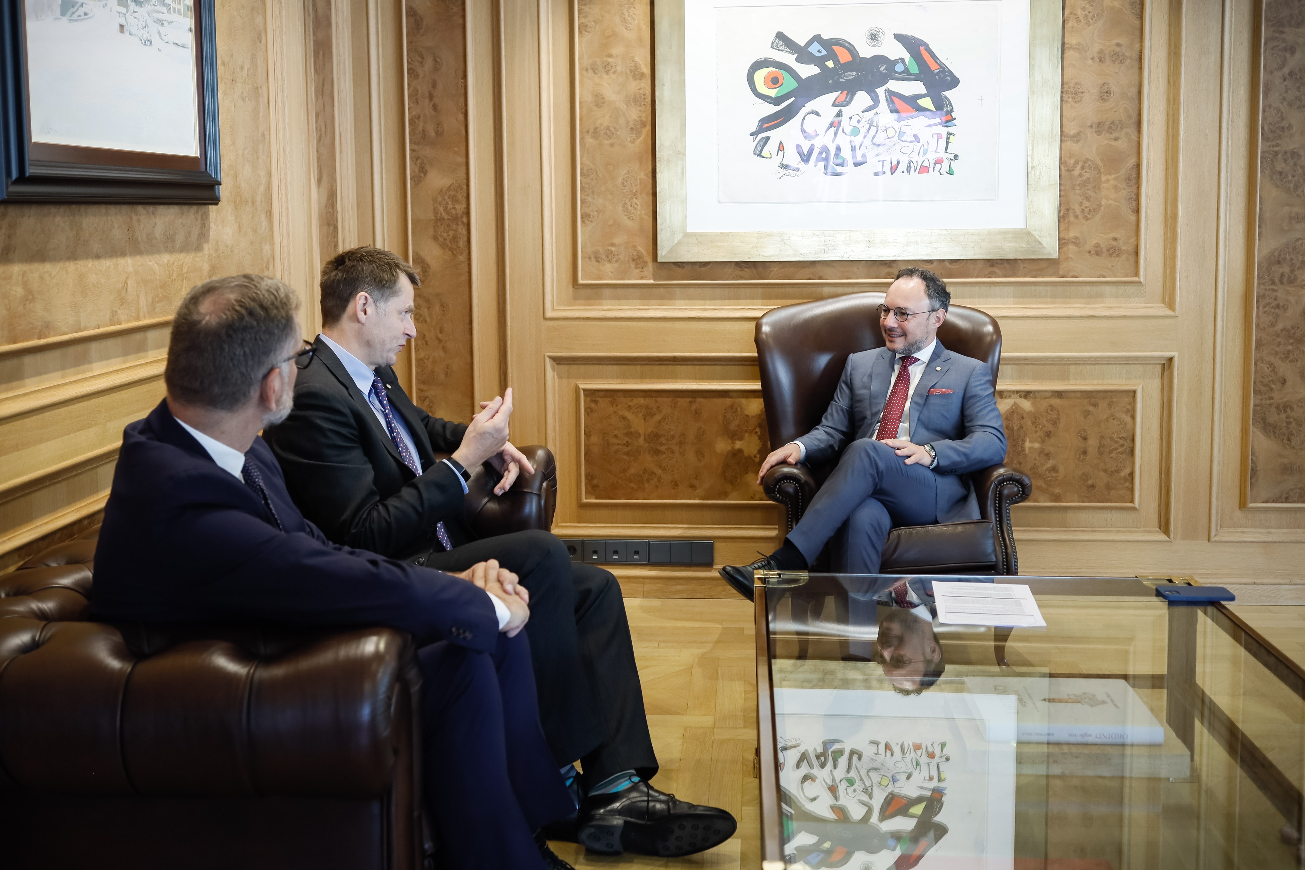 Andorra i el Regne Unit signen un conveni per facilitar la mobilitat dels joves d’entre 18 i 30 anys