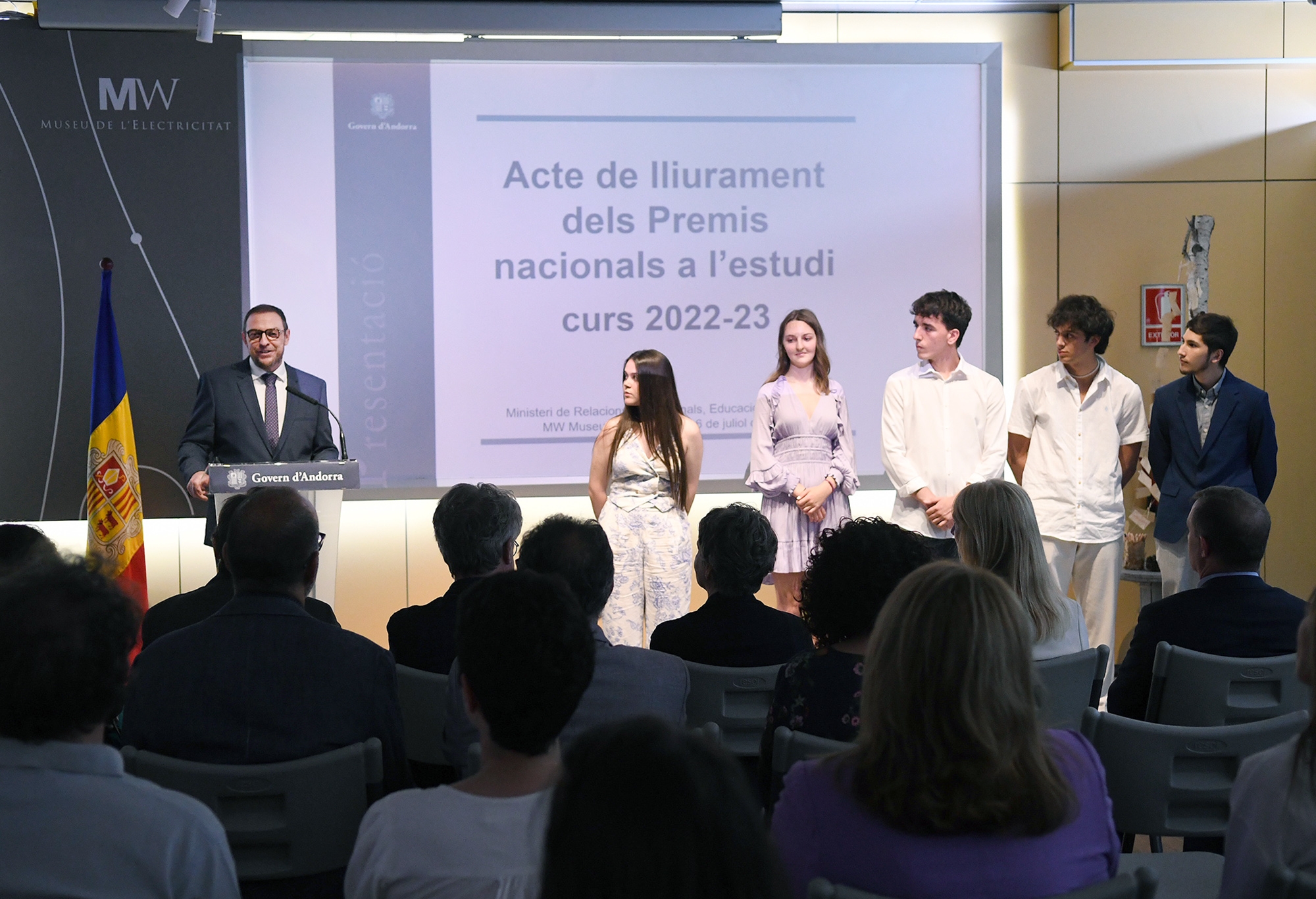Bardina encoratja als premis nacionals a l’estudi de batxillerat i batxillerat professional a continuar vinculats amb el país