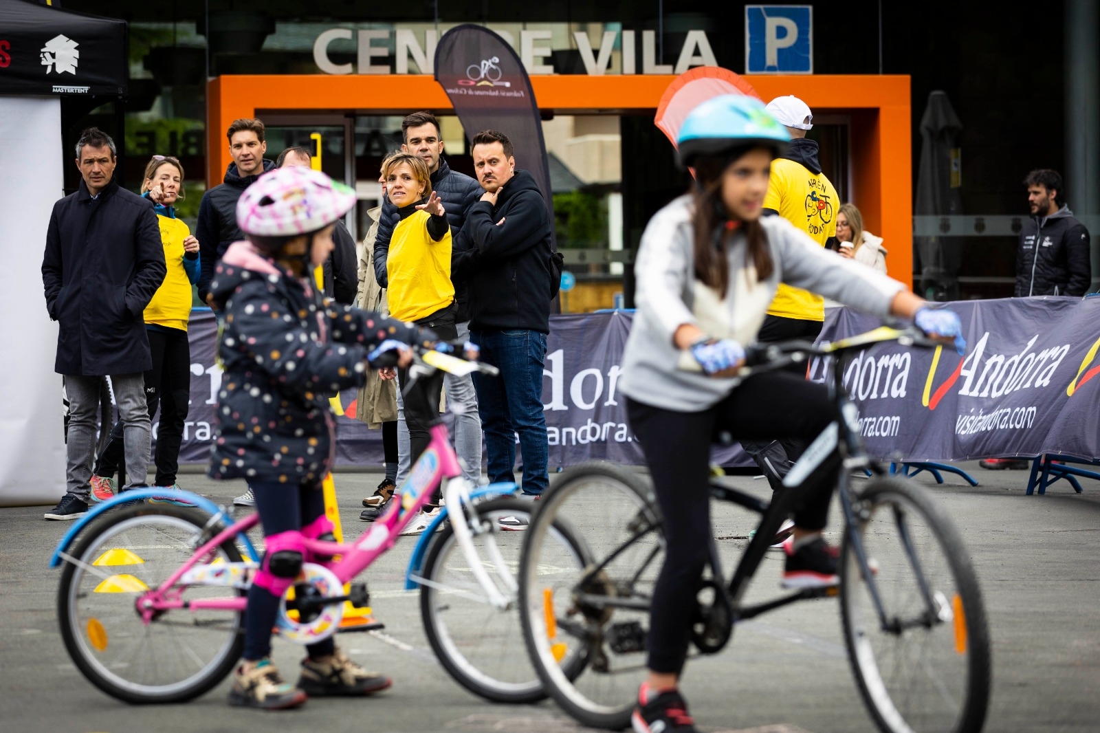 Més de 200 nenes i nens participen a la 1a Jornada infantil de mobilitat sostenible i seguretat ciclista