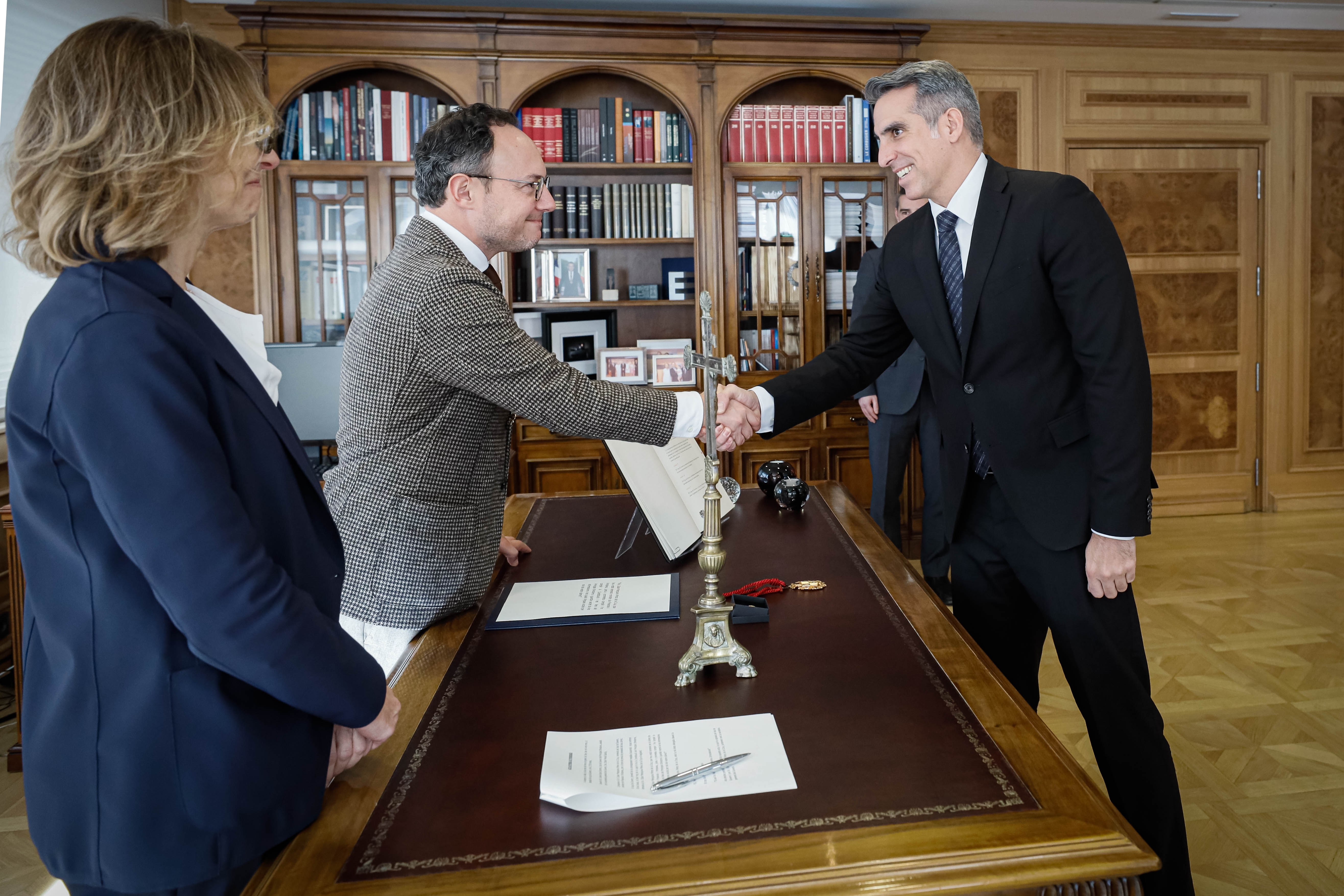 S’aprova la reestructuració del Govern