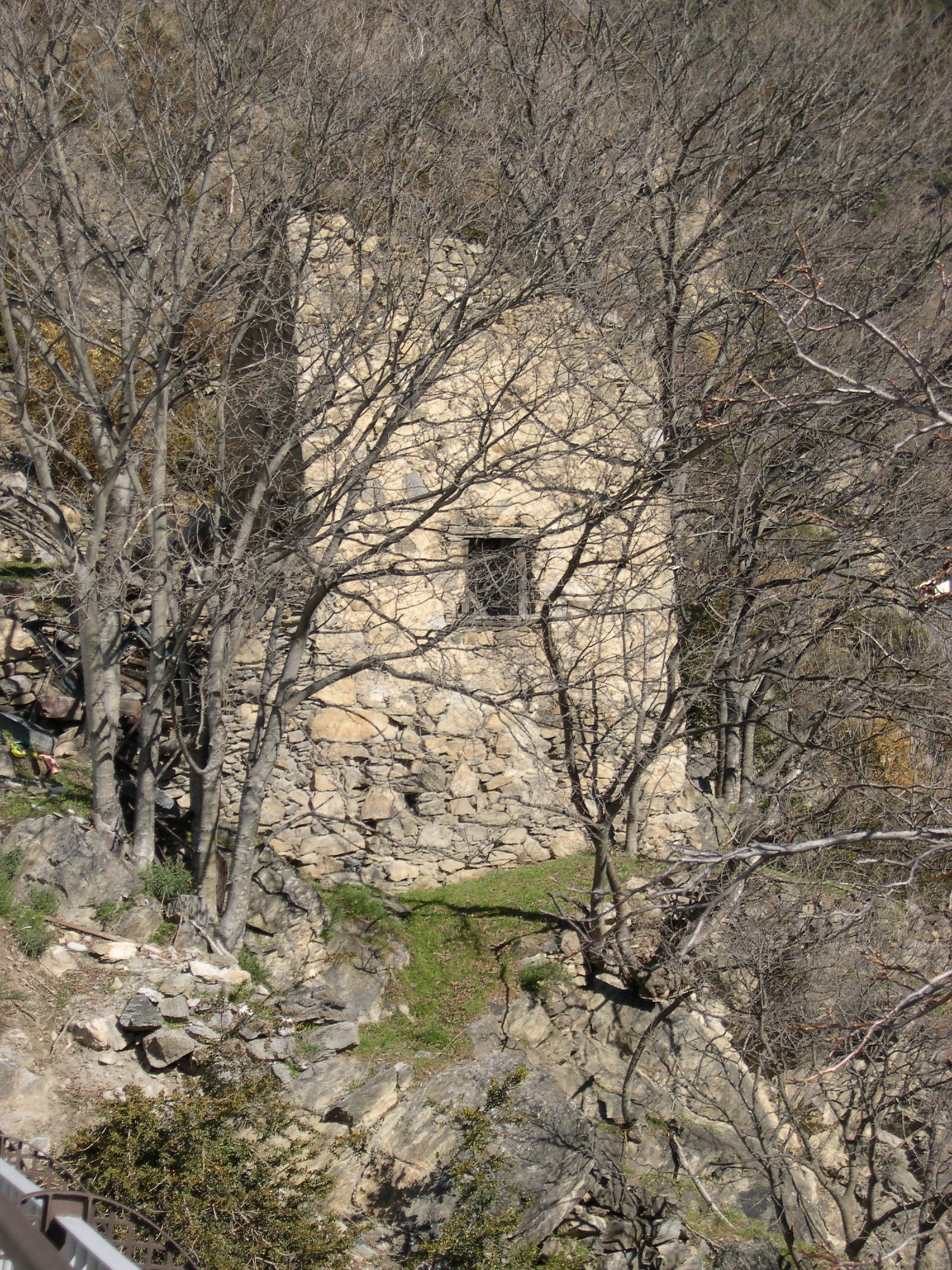 Acord de col·laboració entre el Govern i el comú de Sant Julià de Lòria per a la reconstrucció i millora d’accés al Colomer de Rocafort