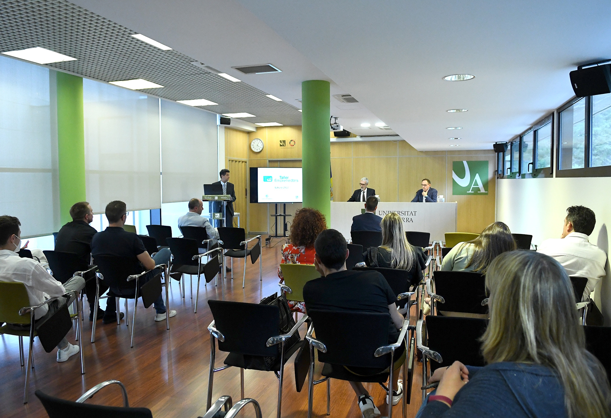 Un projecte per posar en marxa una bugaderia d’autoservei, el primer premi del Taller d’emprenedors 2022