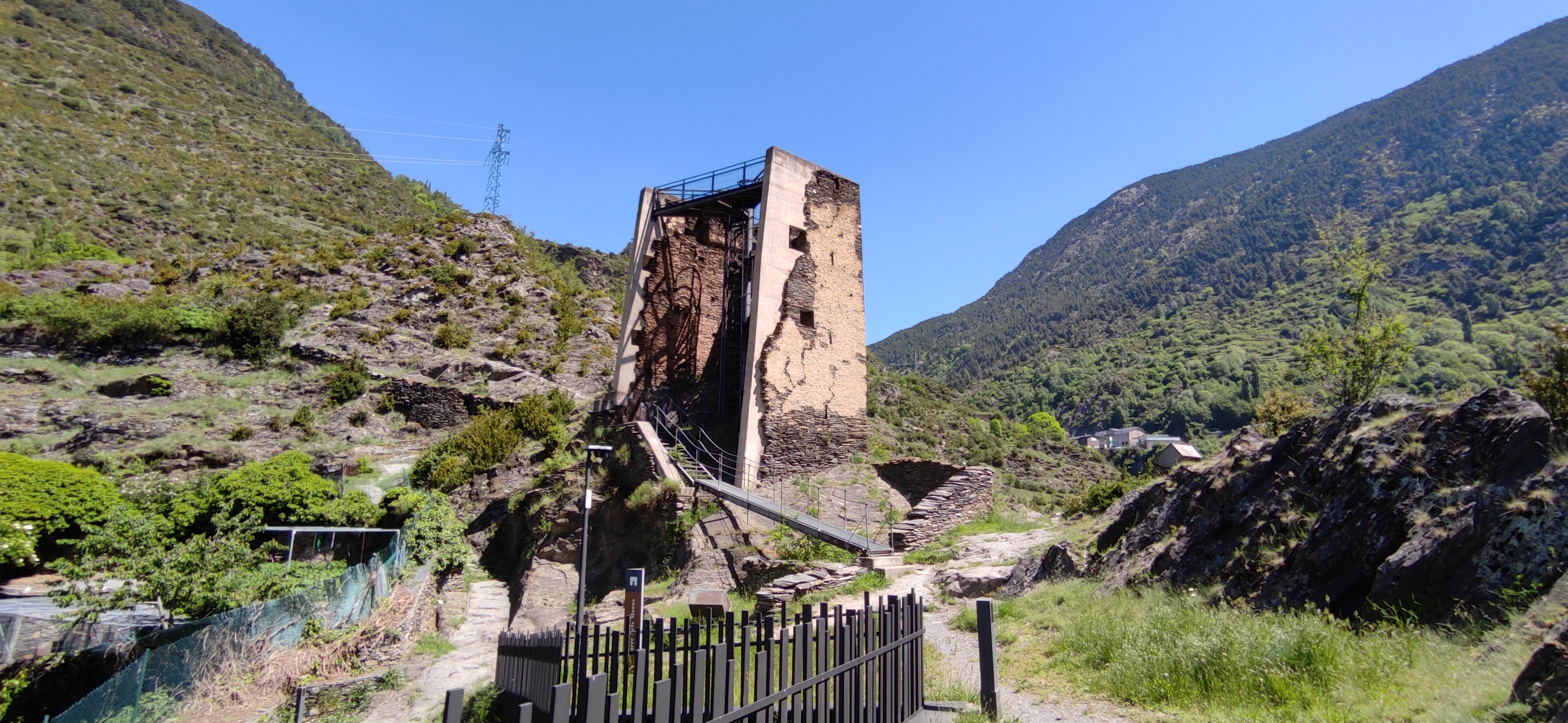 Cultura licita la intervenció de conservació preventiva a la Torre dels Moros