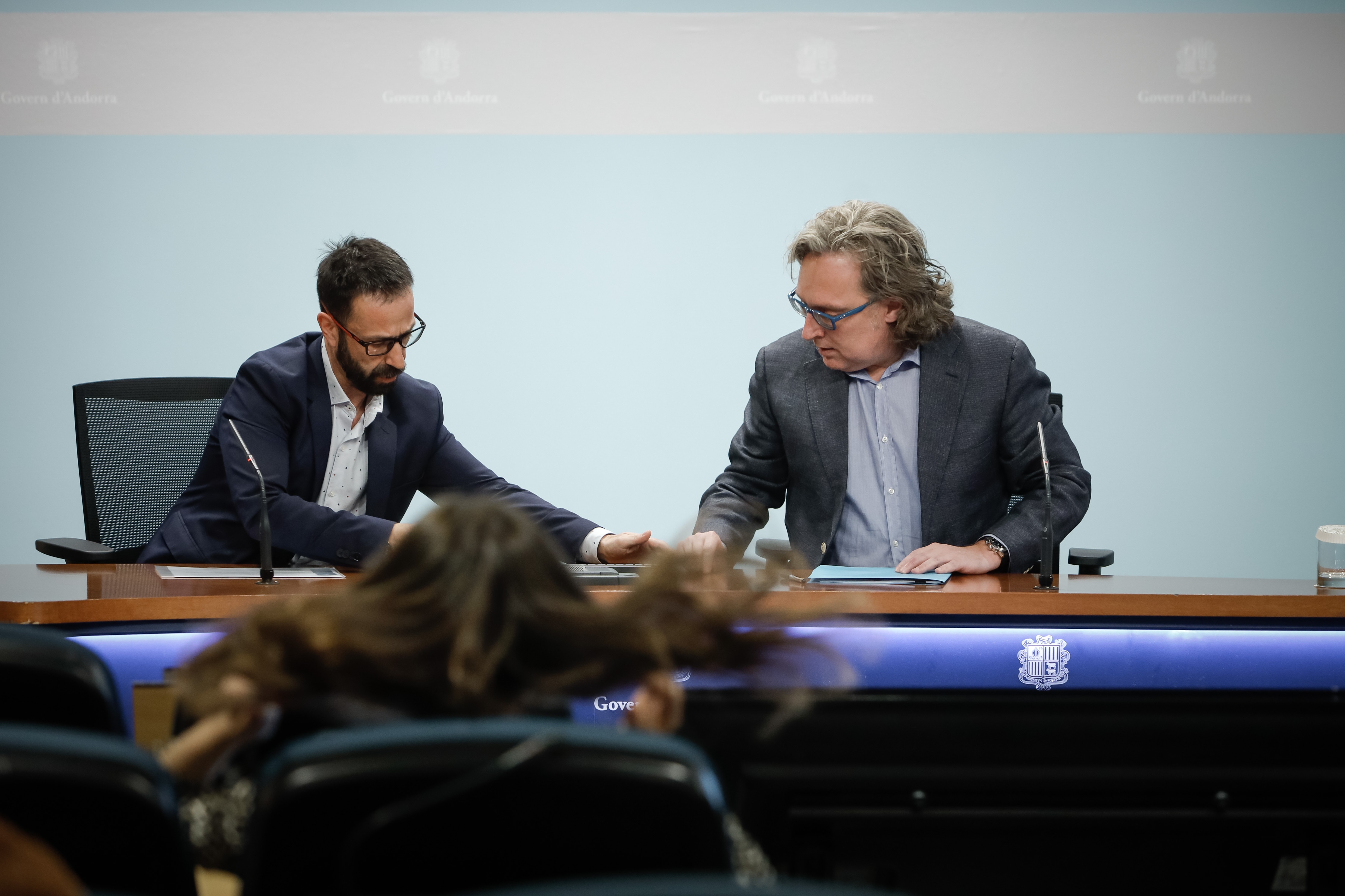 Govern presenta el Reglament de les característiques i especificacions dels establiments que ofereixen menjar i begudes