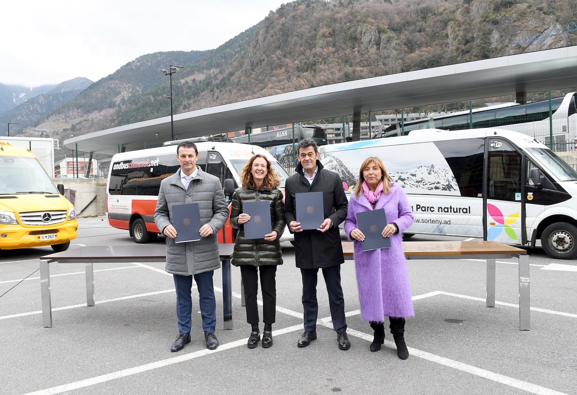 El Govern i els comuns d’Ordino i Andorra la Vella impulsen un abonament únic per l’ús del transport públic nacional i comunal