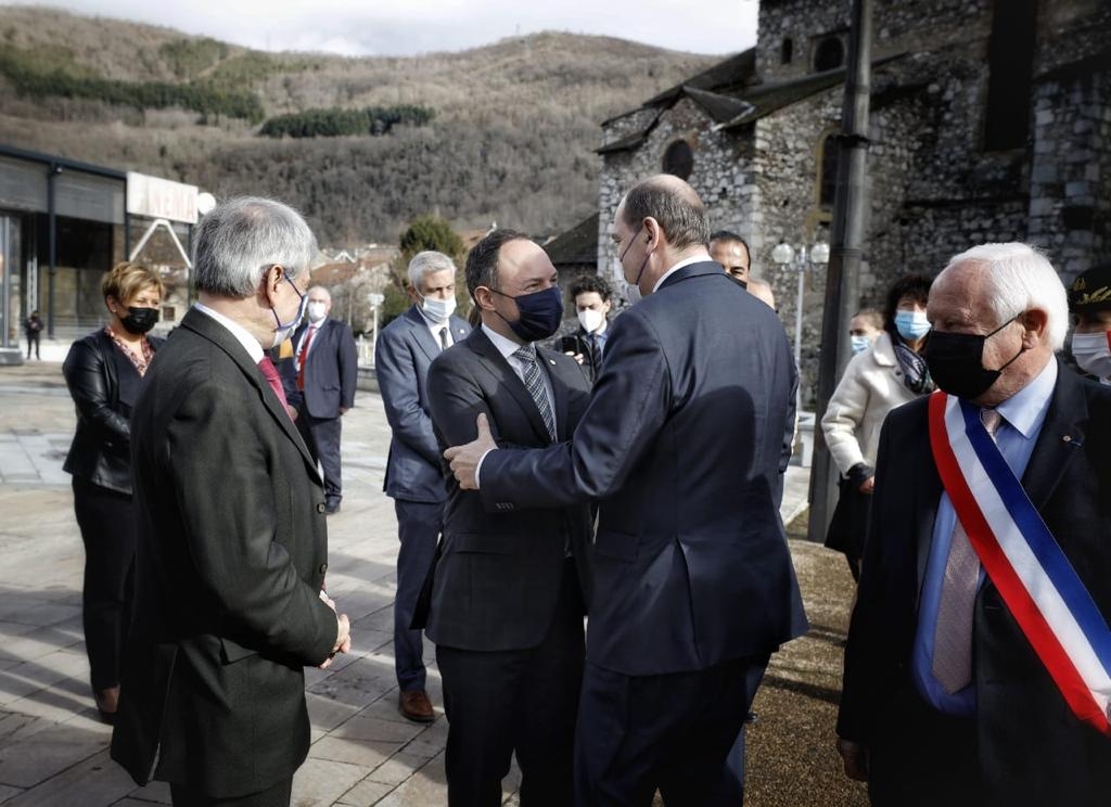 Espot assisteix a la signatura per la creació d’un túnel a Tarascó que permetrà reduir el trajecte 20 minuts entre Tolosa i Andorra