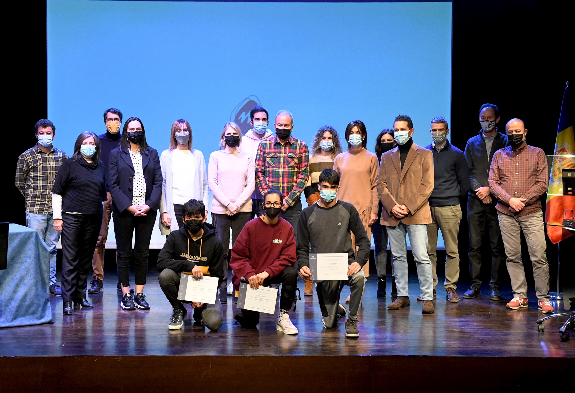 Vilarrubla, Molné i Gueimonde lliuren els diplomes als joves titulats en el 9è curs del Cos de Voluntaris per la Natura