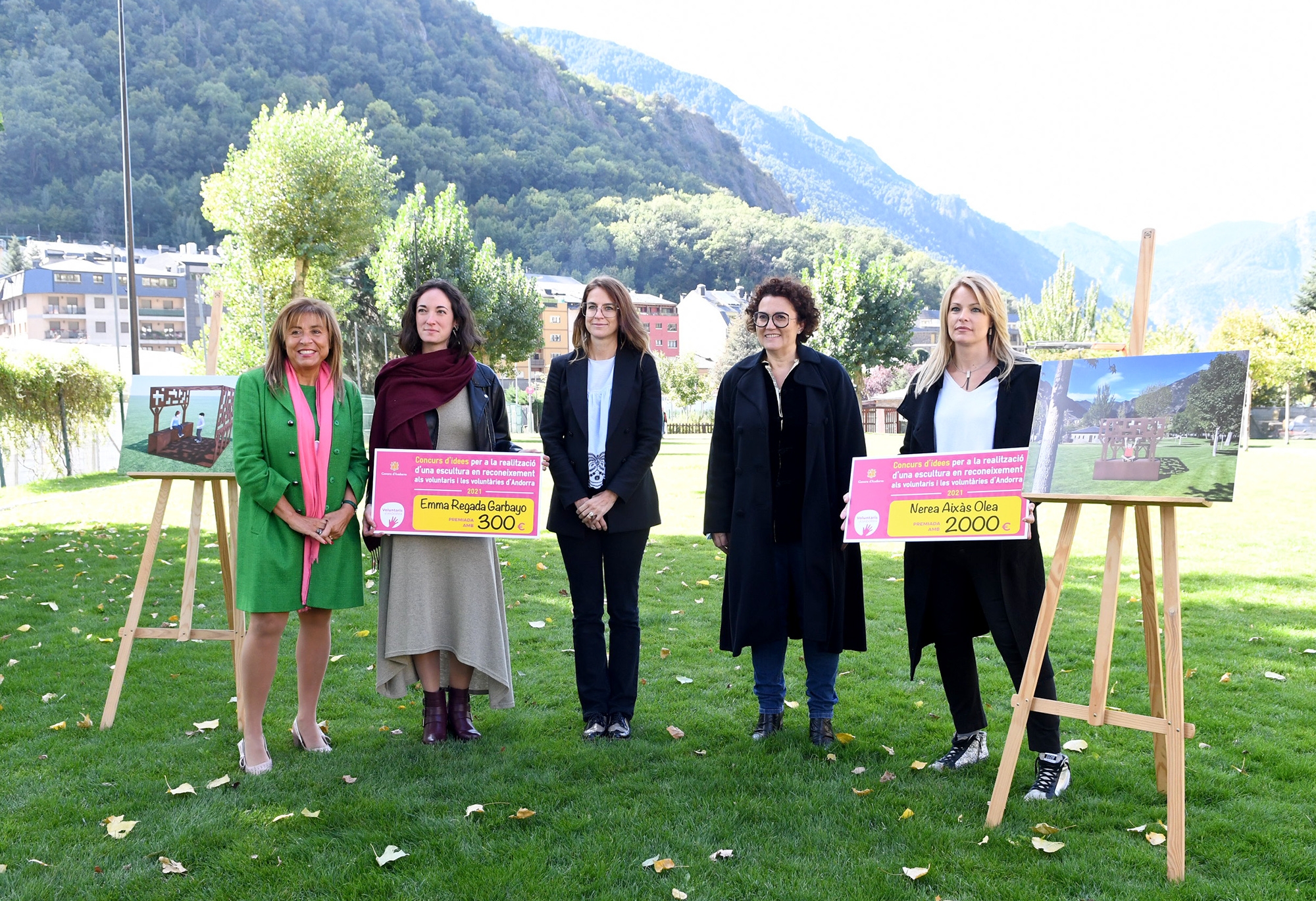 Pallarés i Riva destaquen el paper del voluntariat per afrontar els reptes de la societat en l’acte de lliurament de premis per a la realització d’una escultura en homenatge als voluntaris