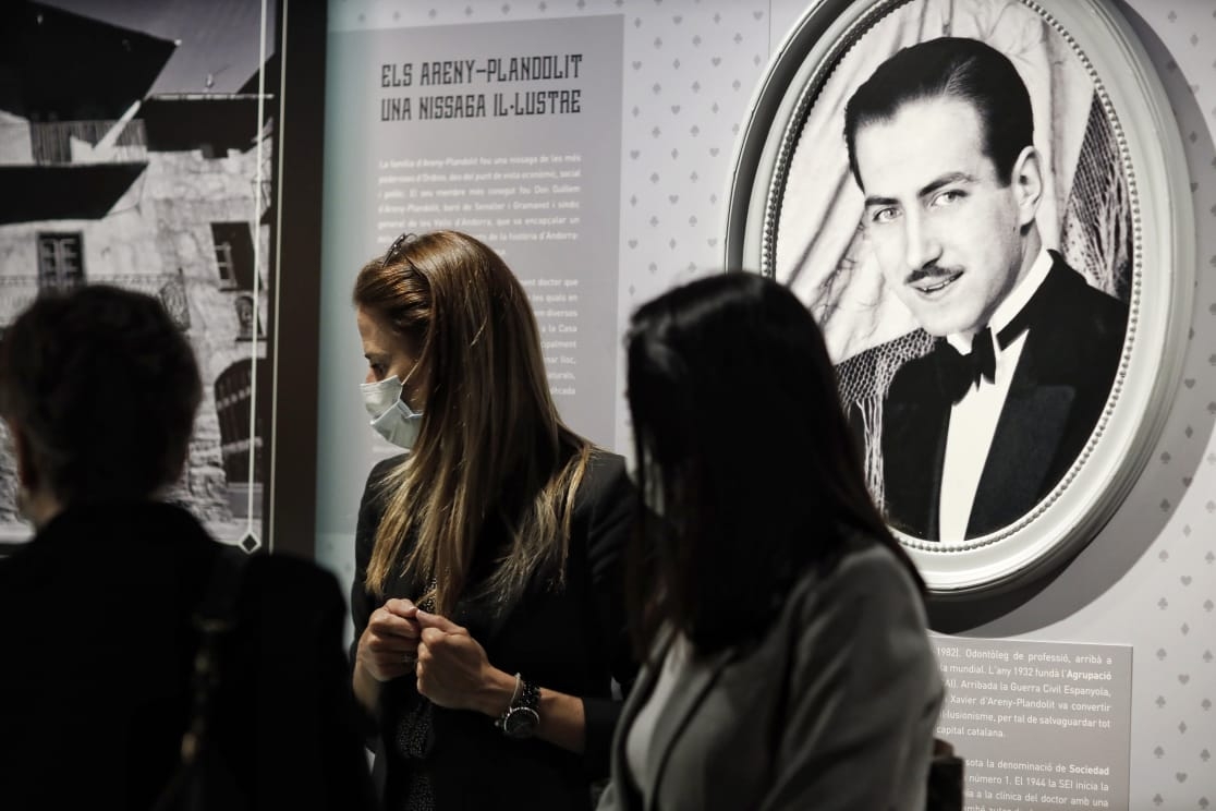 La màgia inunda Ordino amb la nova exposició del Ministeri de Cultura ‘Abracadabra: Il·lusionisme i màgia a cal Plandolit’ a l’Era del Raser