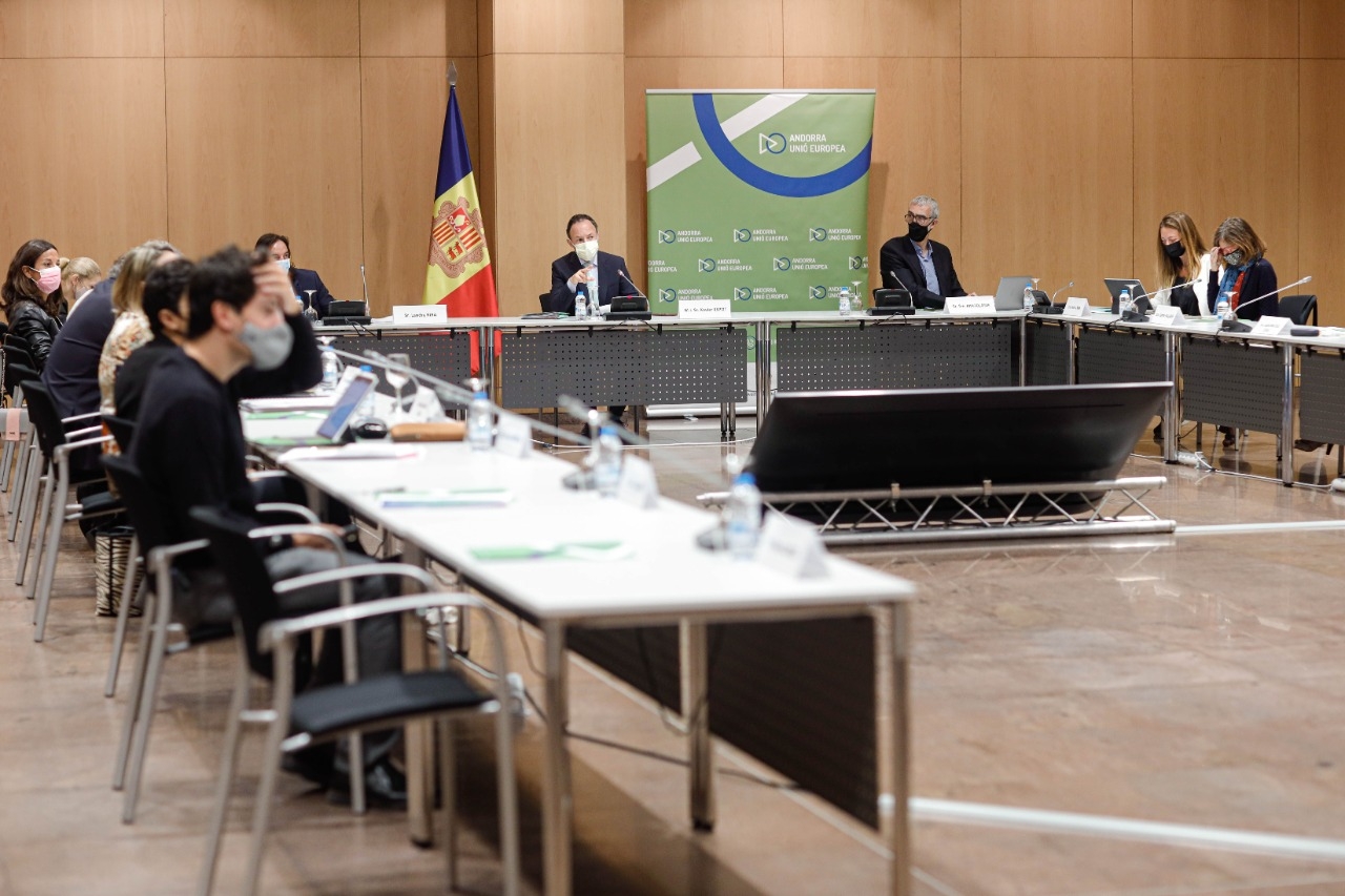 El segon seminari en el marc de l’Acord polític centra el debat dels actors econòmics i socials al tomb de la lliure prestació de serveis