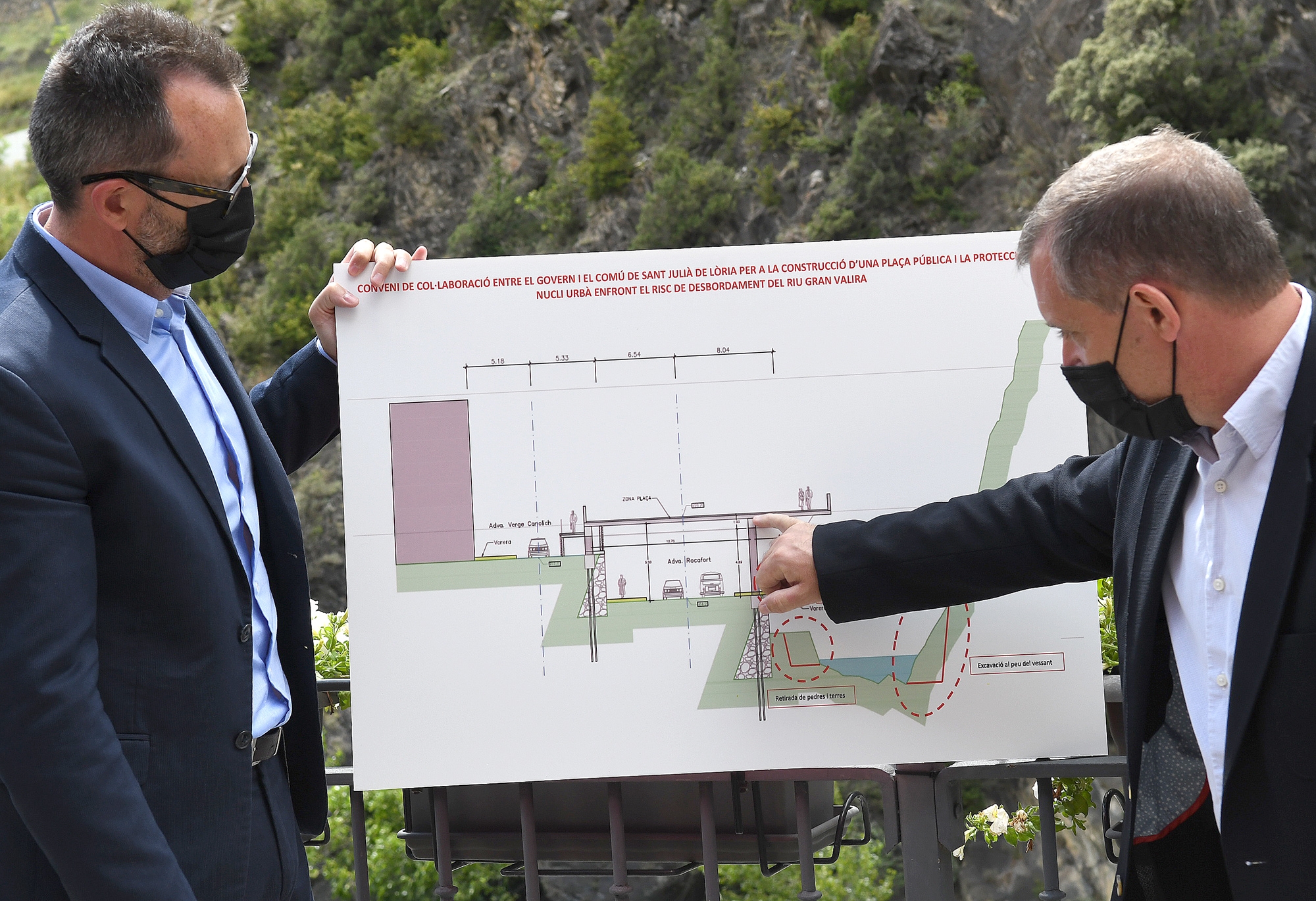 El Govern i el Comú lauredià signen un conveni de col·laboració per la construcció conjunta d’una plaça pública que inclourà obres de prevenció davant el risc d’inundació a la zona de les Arades
