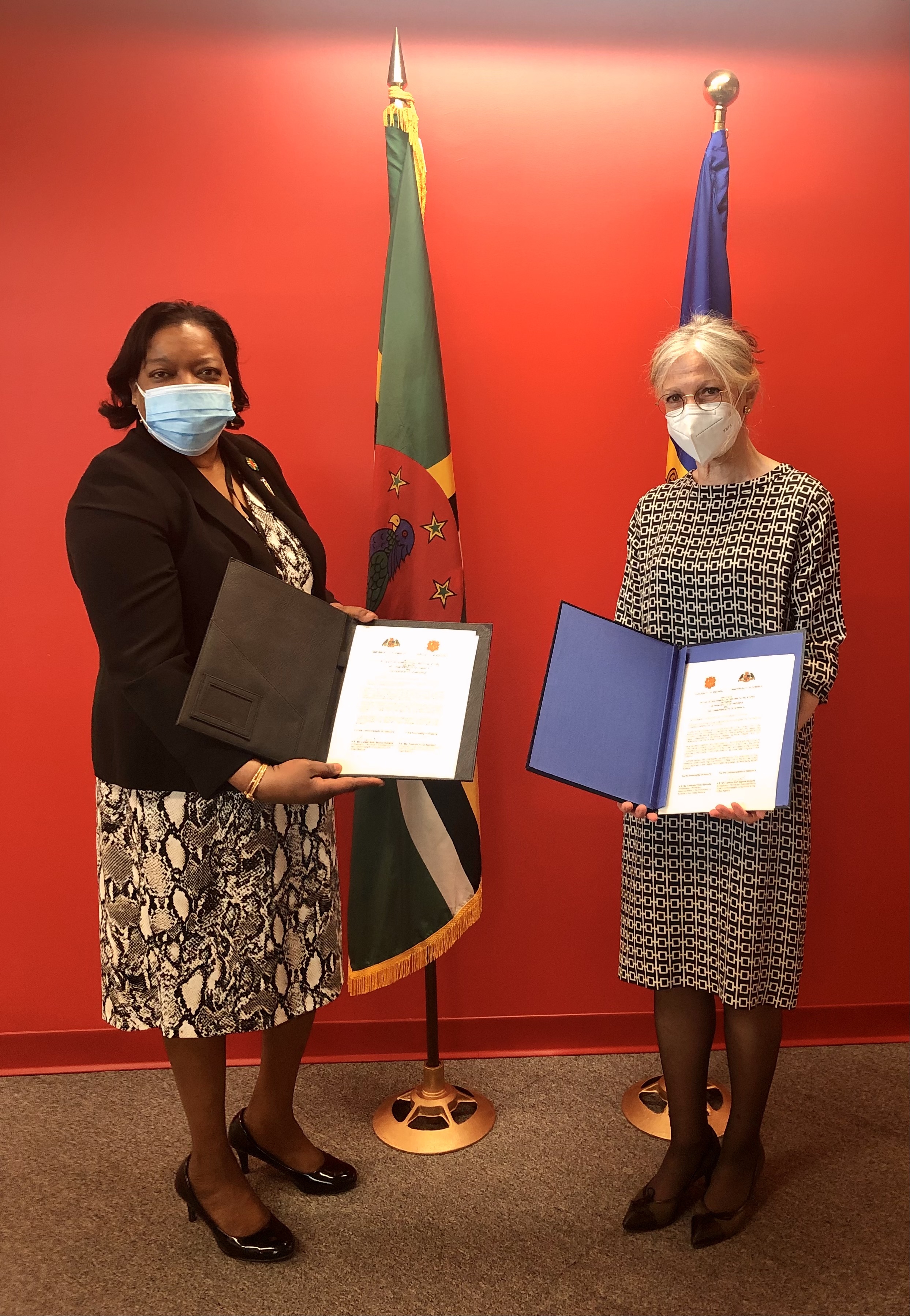 Andorra i Dominica signen l’establiment de relacions diplomàtiques