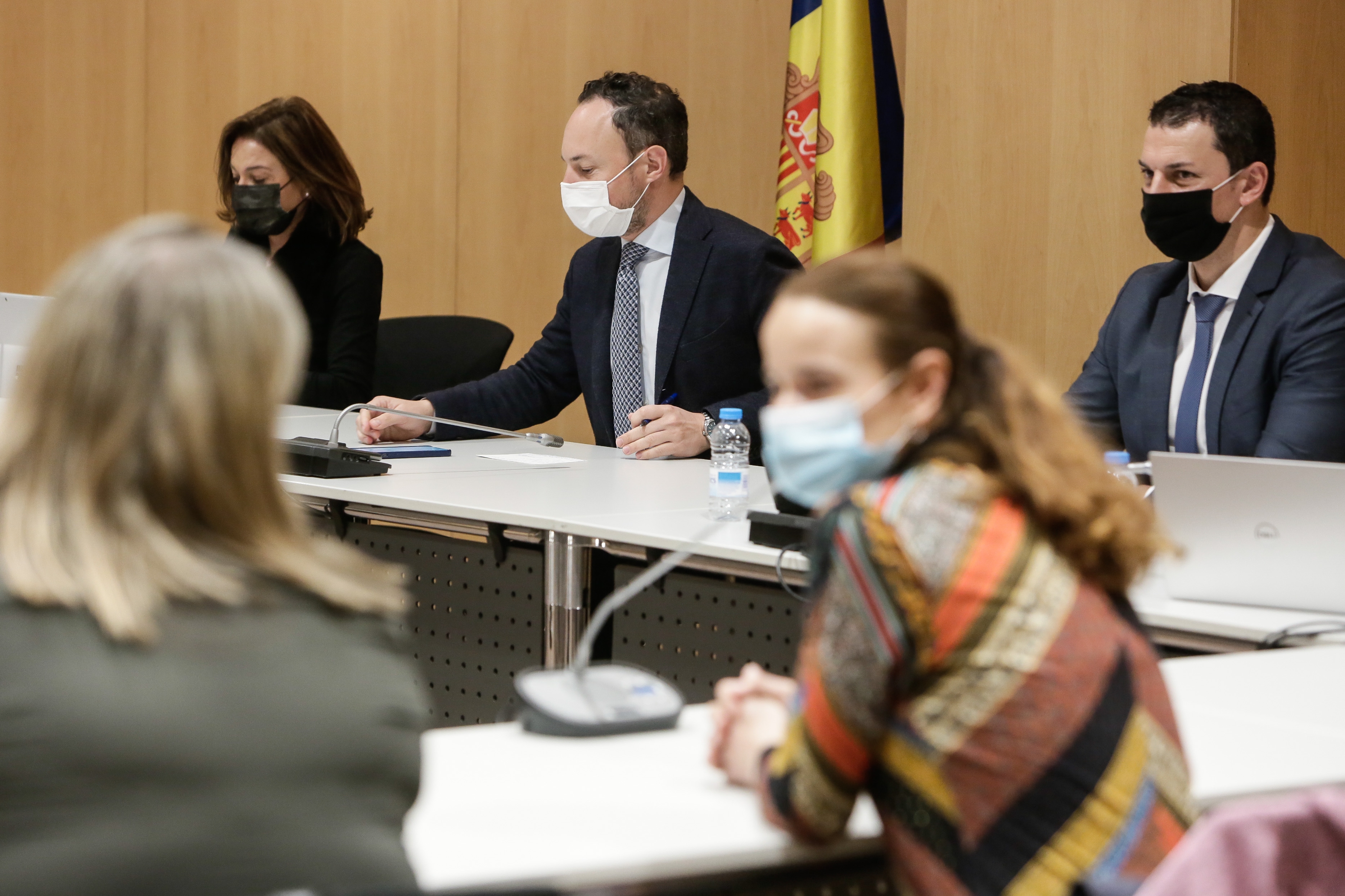 Espot, Gallardo i Canals es reuneixen amb el sector hoteler i comercial del país per analitzar la situació arran de la COVID-19