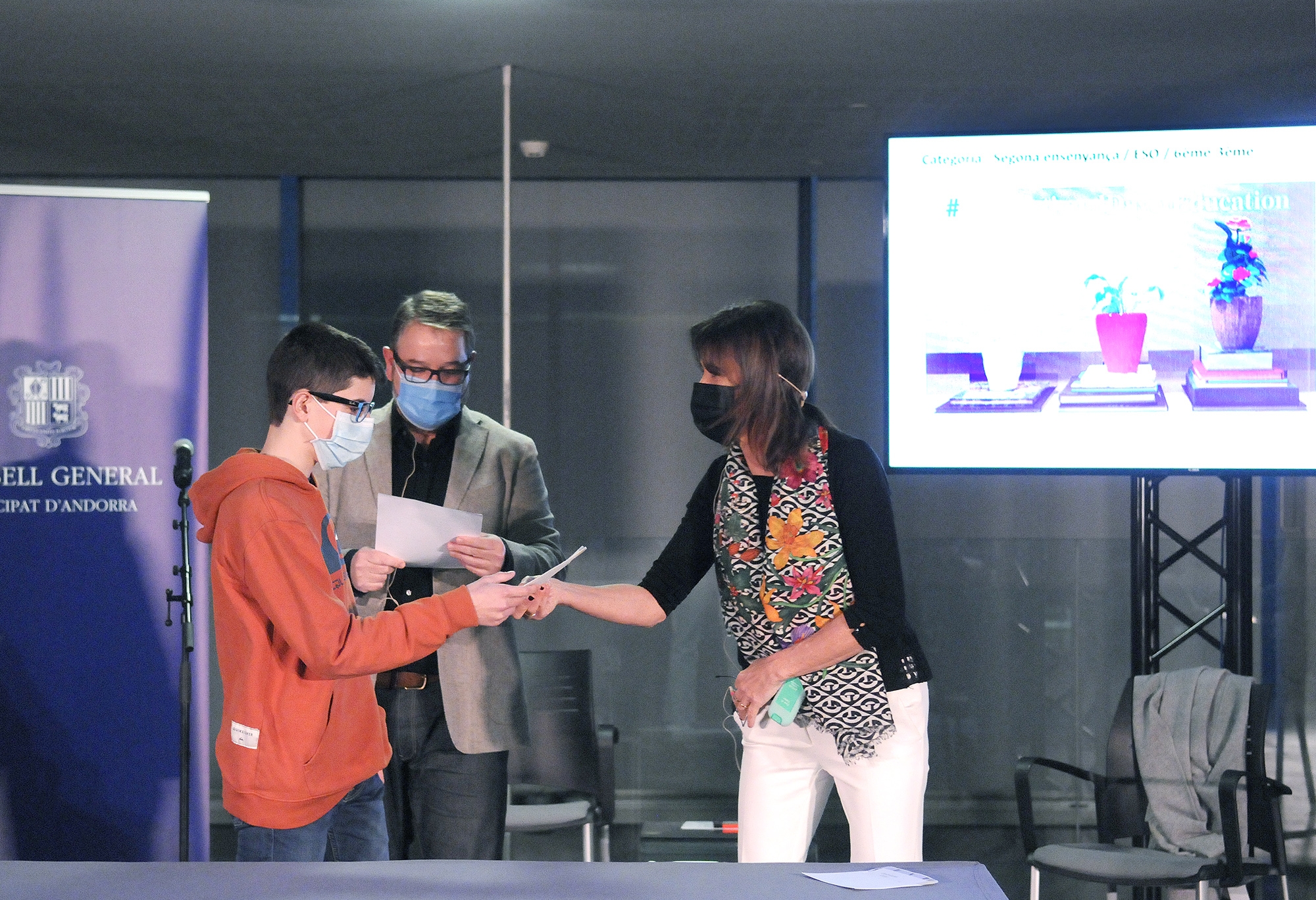 El Ministeri i el Consell General celebren el Dia Internacional de l’Educació amb una taula rodona i l’entrega de premis del concurs ‘Educació per a tothom, digues la teva’