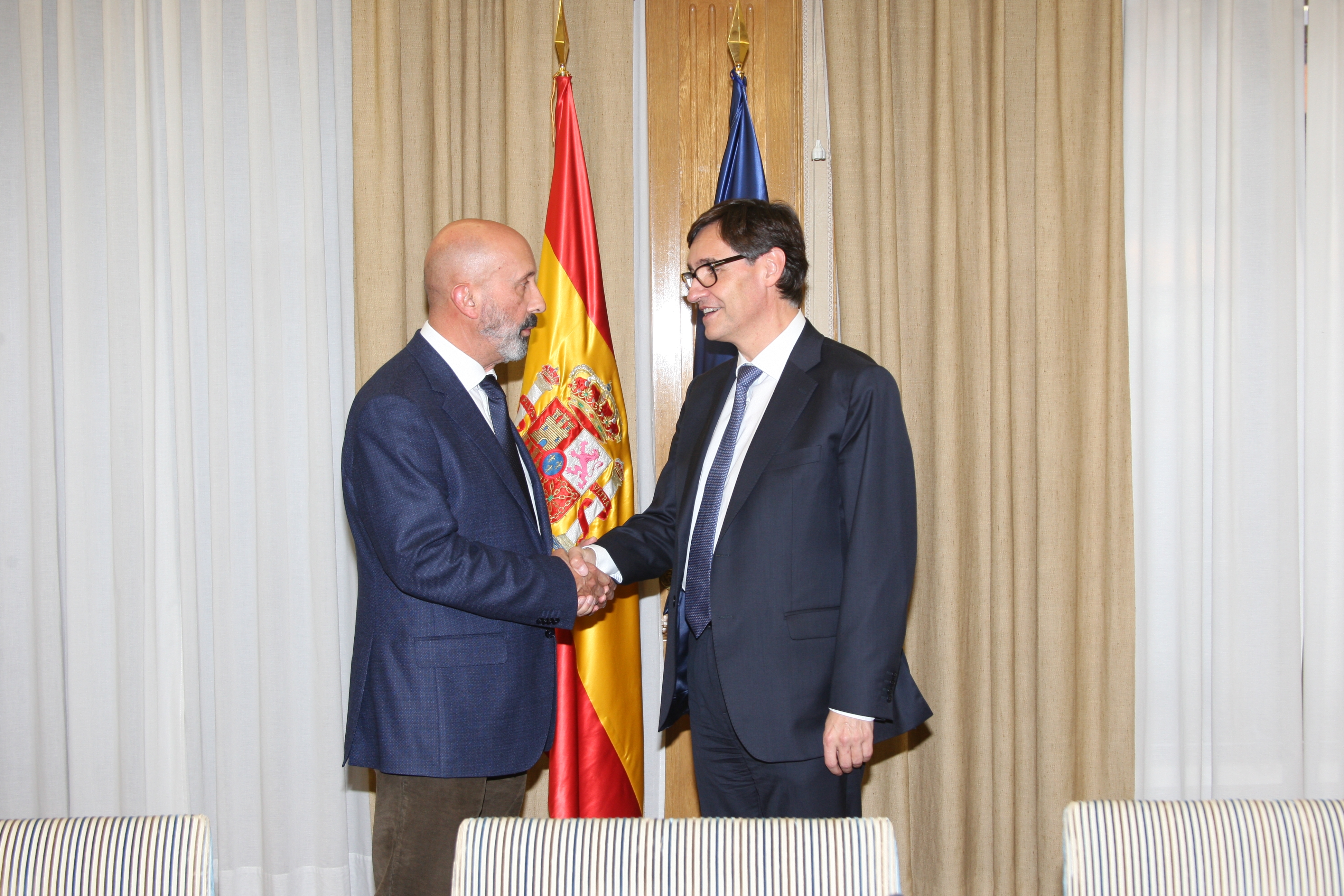 Martínez Benazet es troba amb el seu homòleg espanyol per tractar la col·laboració en matèria de salut entre ambdós Estats