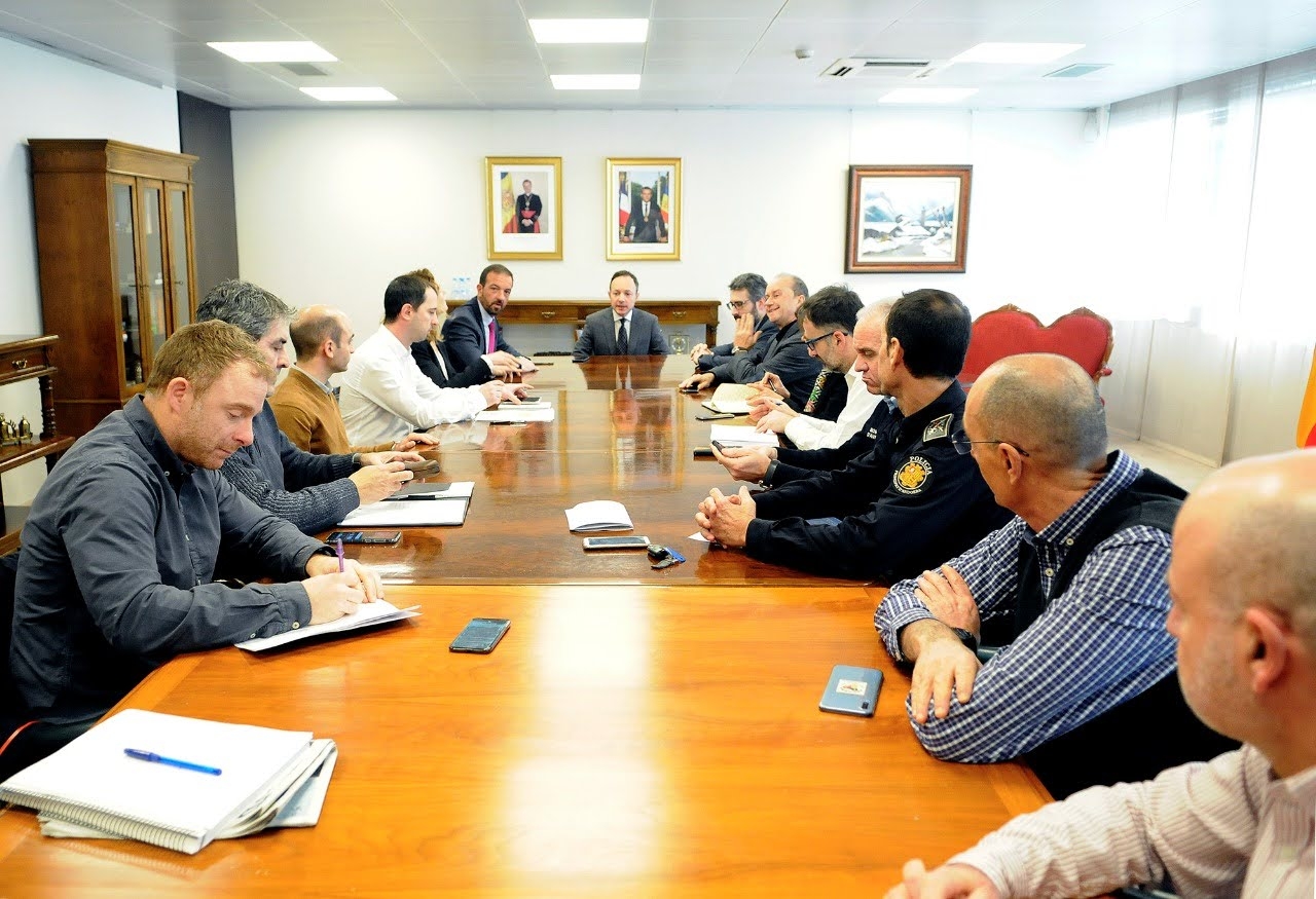 El cap de Govern es troba amb els diferents departaments per analitzar els protocols davant temporals de neu