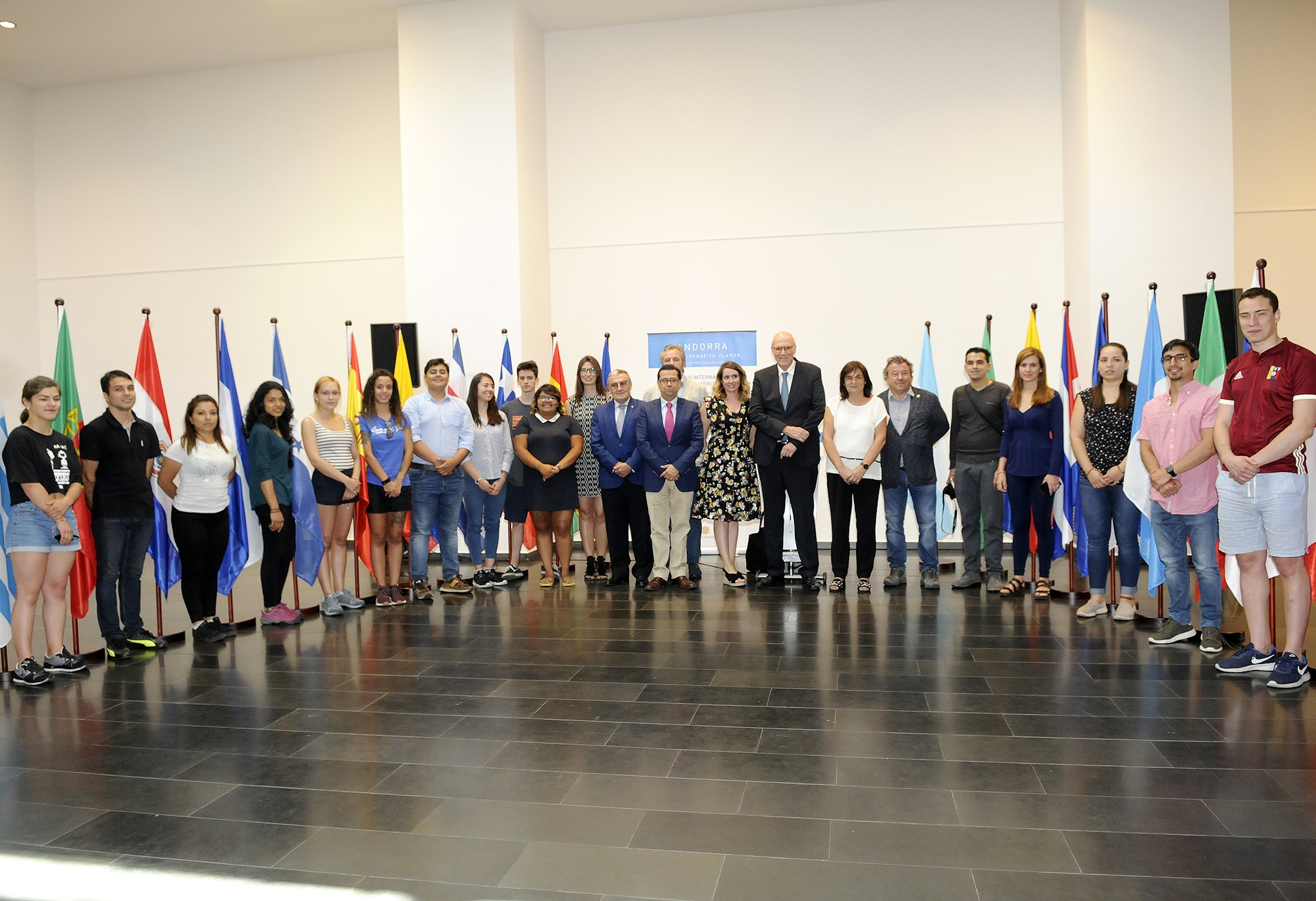 El Campus Internacional per a Joves Iberoamericans Vall del Madriu-Perafita-Claror acull 13 joves de 10 països de la Comunitat Iberoamericana