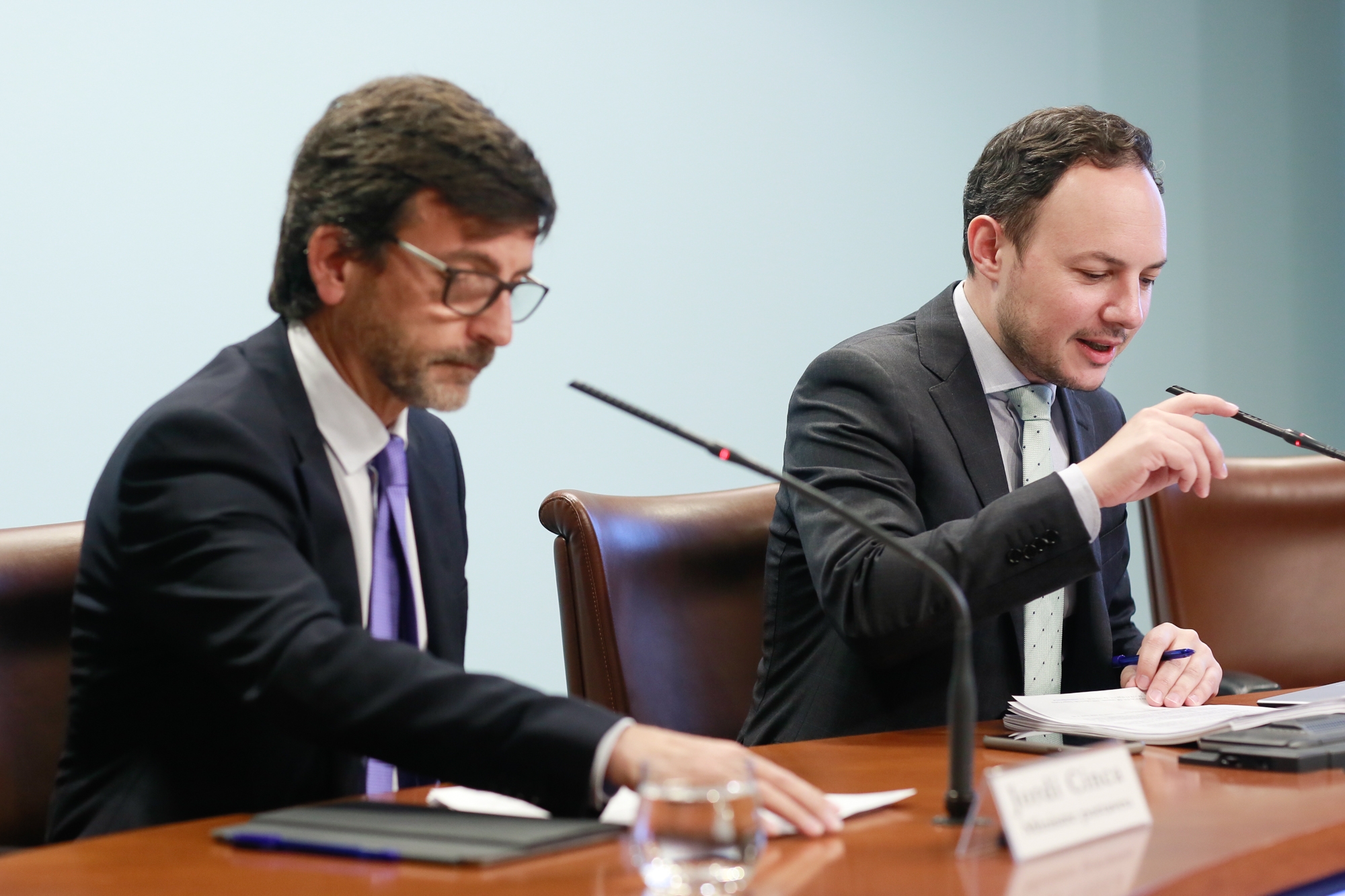 El projecte de llei de seguretat pública regula per primera vegada la videovigilància i la identificació personal i agilitza i endureix les sancions d'ordre públic