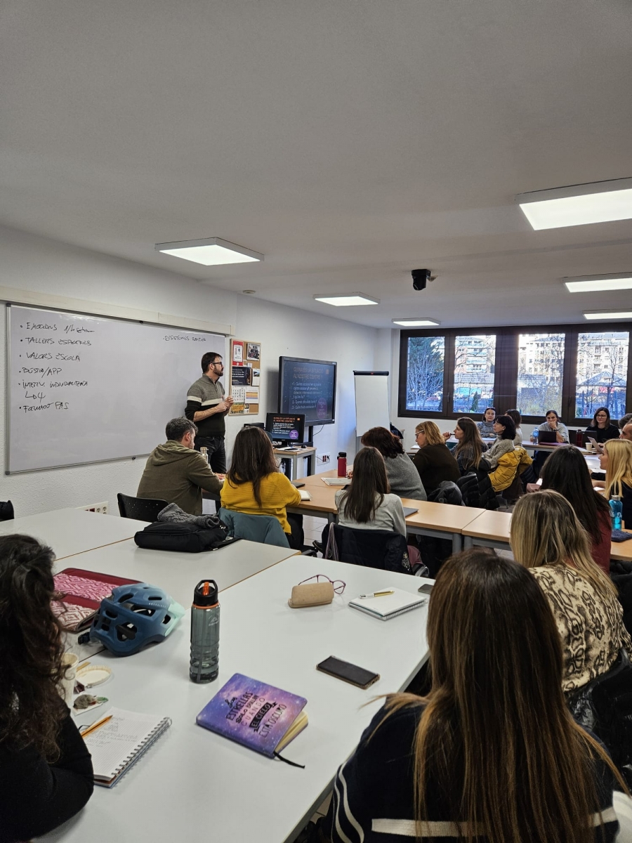 S’engega una nova formació per als docents en matèria de prevenció de les drogodependències des de les escoles