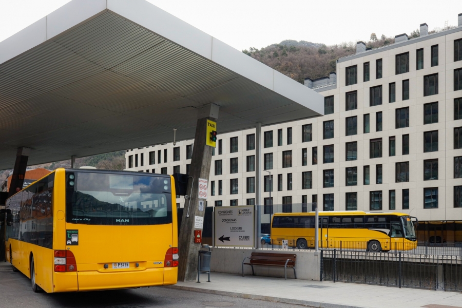 El Govern impulsa un servei de bus nocturn fins al Pas de la Casa en forma de prova pilot